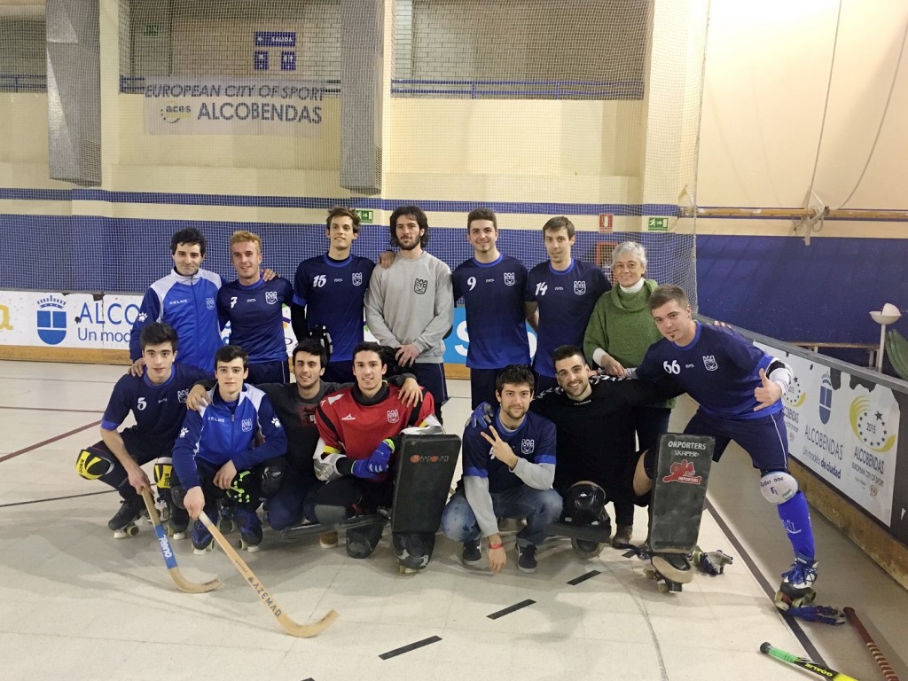 Partido de hockey patines del equipo del Colegio Virgen de Europa