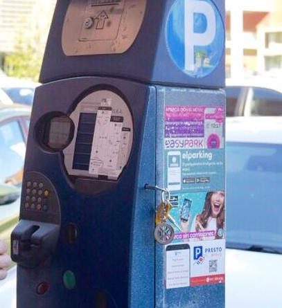 La tasa de aparcamiento regulado ya puede pagarse con aplicaciones para dispositivos móviles