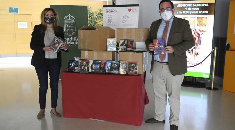 Teleboadilla. La empresa distribuidora eONESpain dona 500 DVD y Blu-ray para la nueva biblioteca y el centro de mayores Juan González de Uzqueta