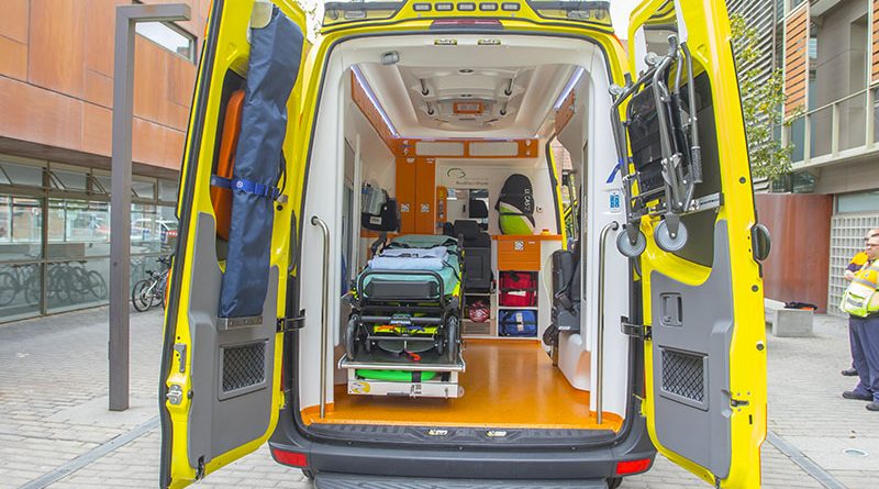 Teleboadilla. Interior de una ambulancia de Protección Civil de Boadilla del Monte